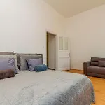 Bluebellhome-Castle District