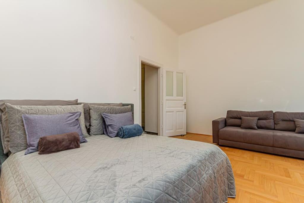 Bluebellhome-castle District Budapeste